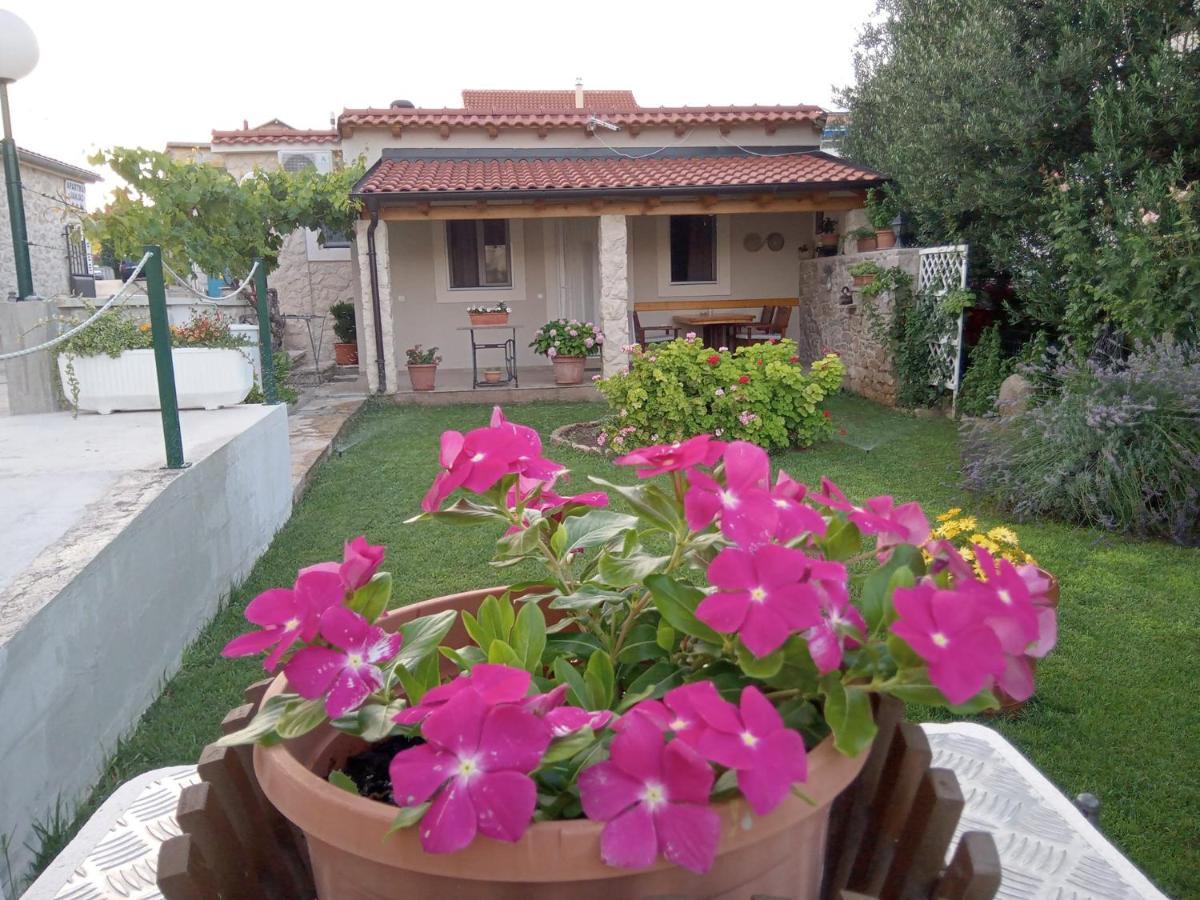 Apartments Janjac Vodice Exterior foto